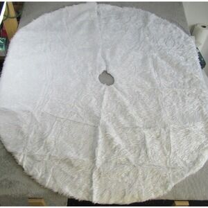 White Plush Faux Fur Christmas Tree Skirt Round Base Cover Accent